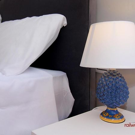 Railway Apartments Catania Bagian luar foto